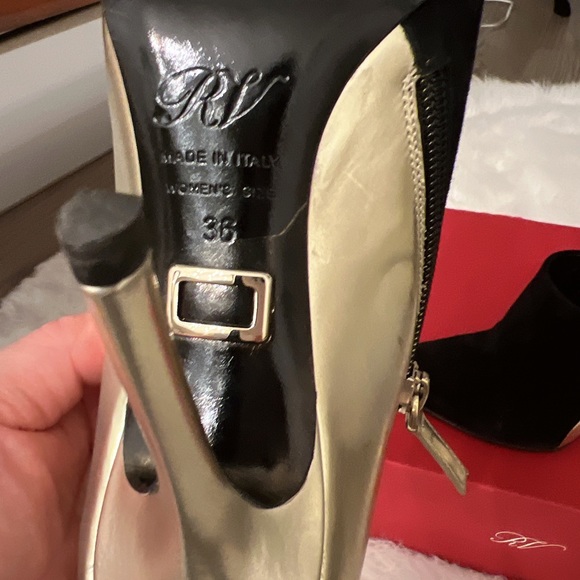 Roger Vivier TRANCOSO LEATHER AND SUEDE
BOOTS - Picture 5 of 5